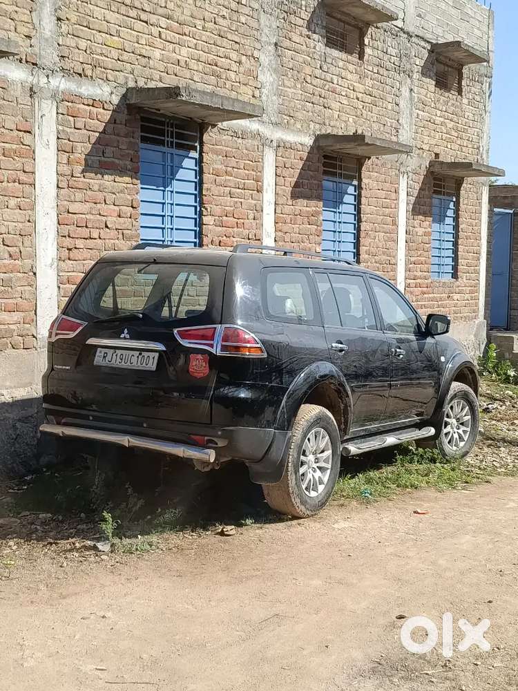 Mitsubishi Pajero Sport 2013 Diesel 153000 Km Driven