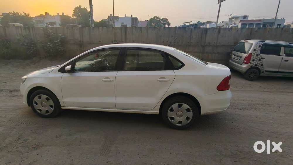 Skoda Rapid 1.6 Mpi Ambition, 2015, Petrol