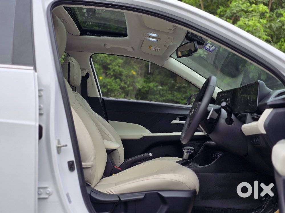 Hyundai Verna Sx 1.5 Petrol Ivt, 2023, Petrol