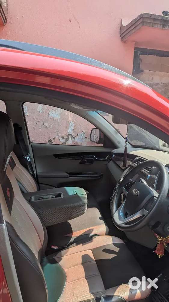 Mahindra Kuv 100 K8 6 Seater