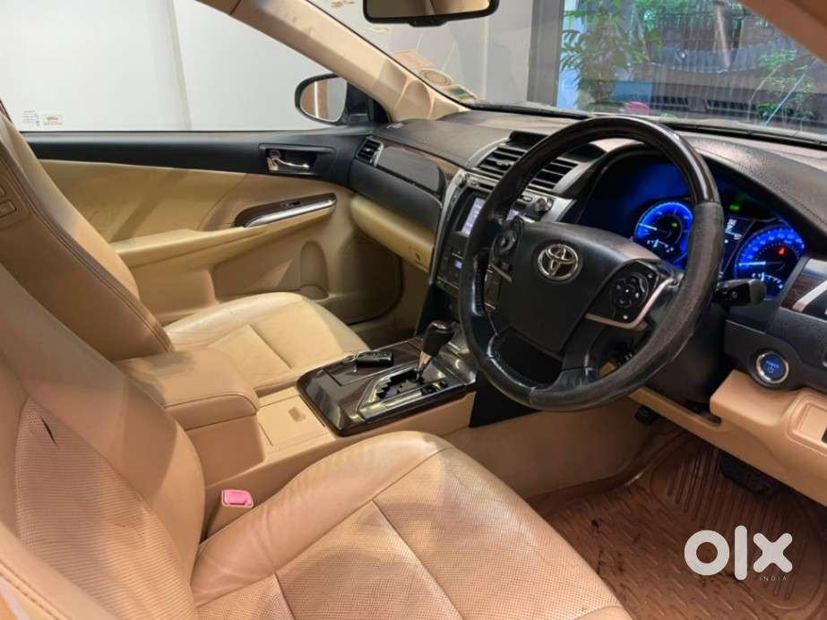 Toyota Camry Hybrid, 2015, Cng & Hybrids