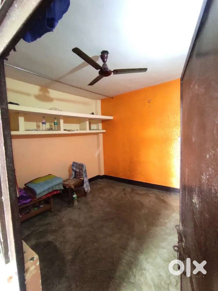 1 room set for rent