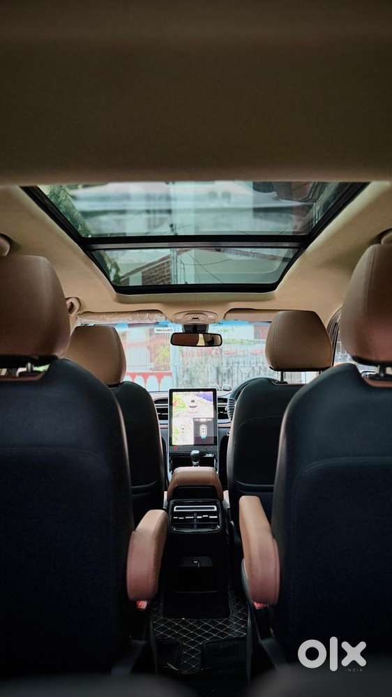 Mg Hector Plus Sharp Pro Blackstorm 2.0 Turbo Diesel 7 Str, 2023, Di..