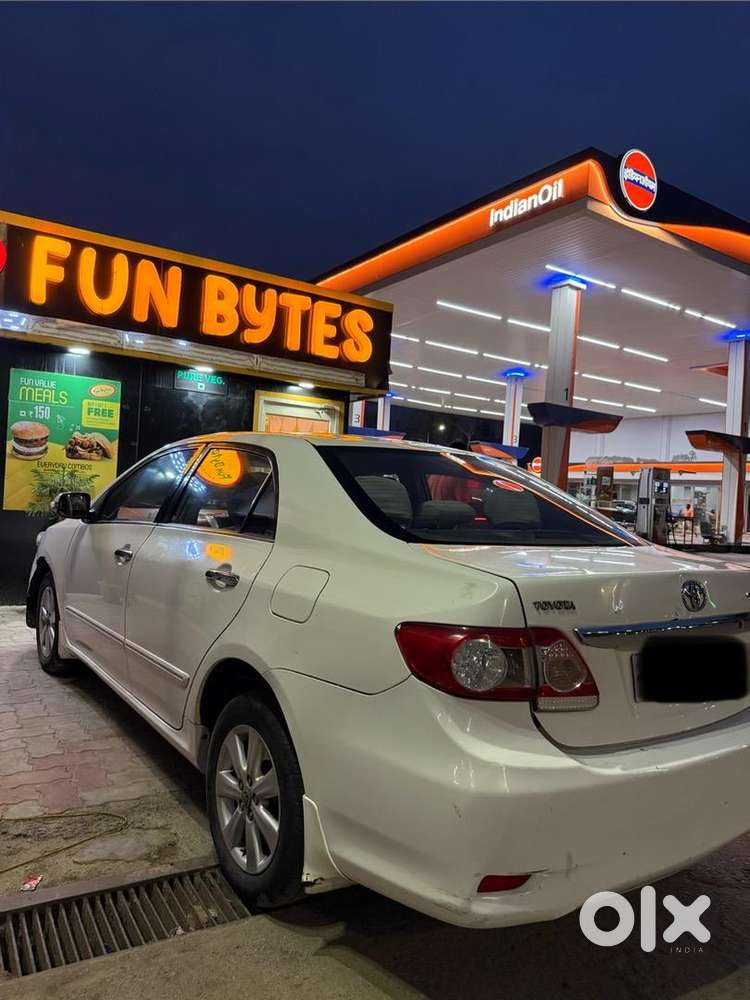 Toyota Car 2nd Owner 2011
