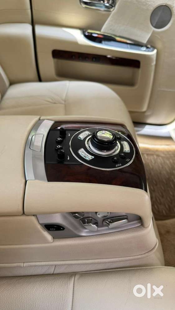 Rolls-royce 2011 Luxury Car