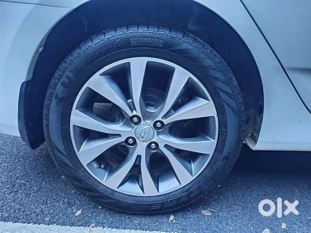 Hyundai Verna 1.6 Vtvt Sx, 2017, Petrol