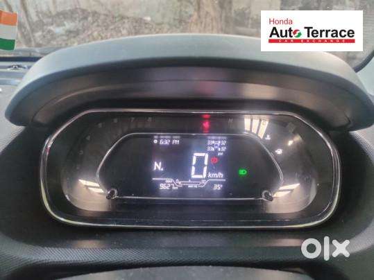 Tata Tiago Xza, 2023, Petrol