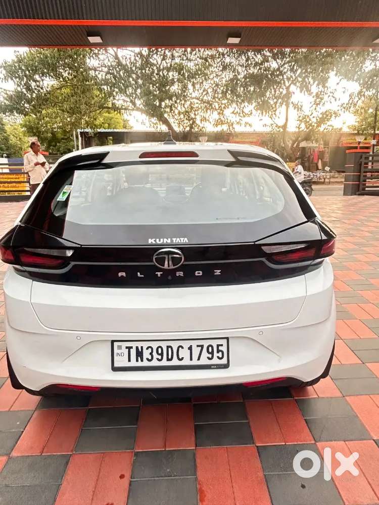Tata Altroz Xm Plus S Petrol 2024