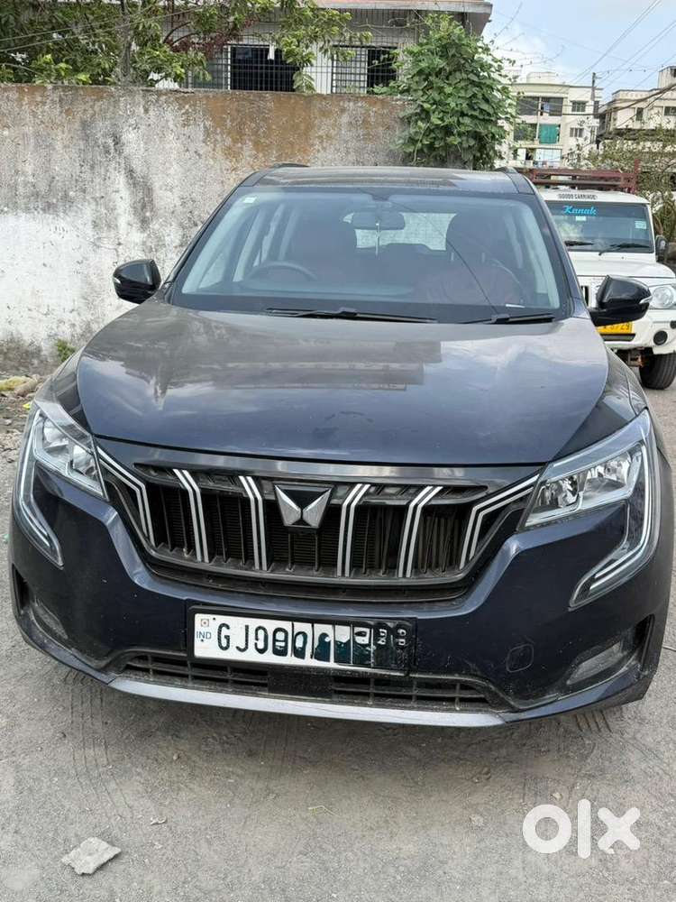Mahindra Petrol Car 2023