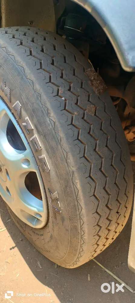 Engine:fully Kddk Condition,tyre:80%,avarage:15,seater:10,family Used