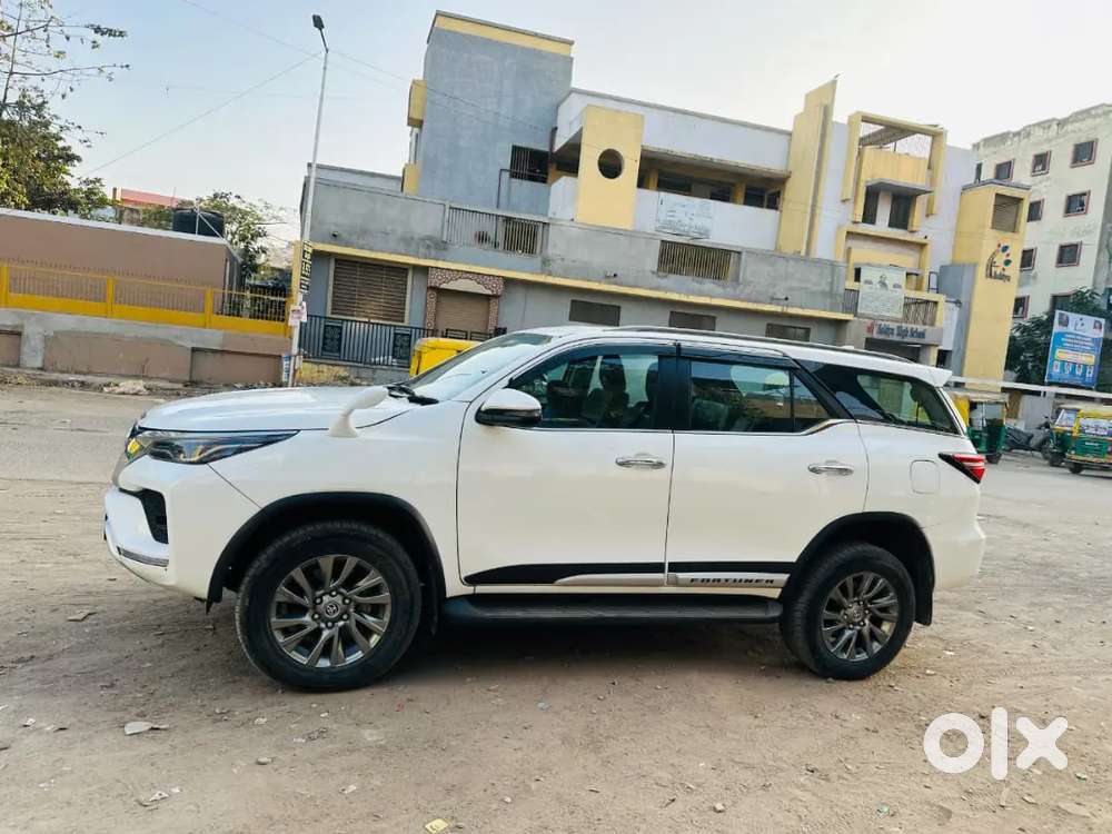 Toyota Fortuner Legender 2024 Diesel
