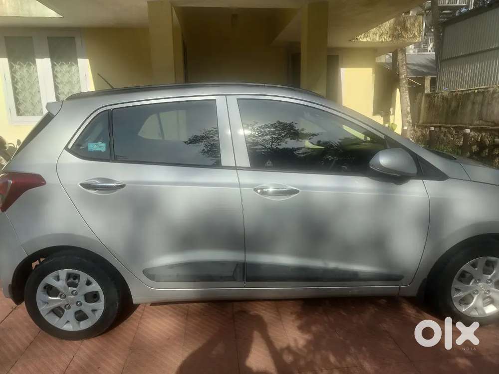 Hyundai Grand I10 Sportz 2014 Petrol