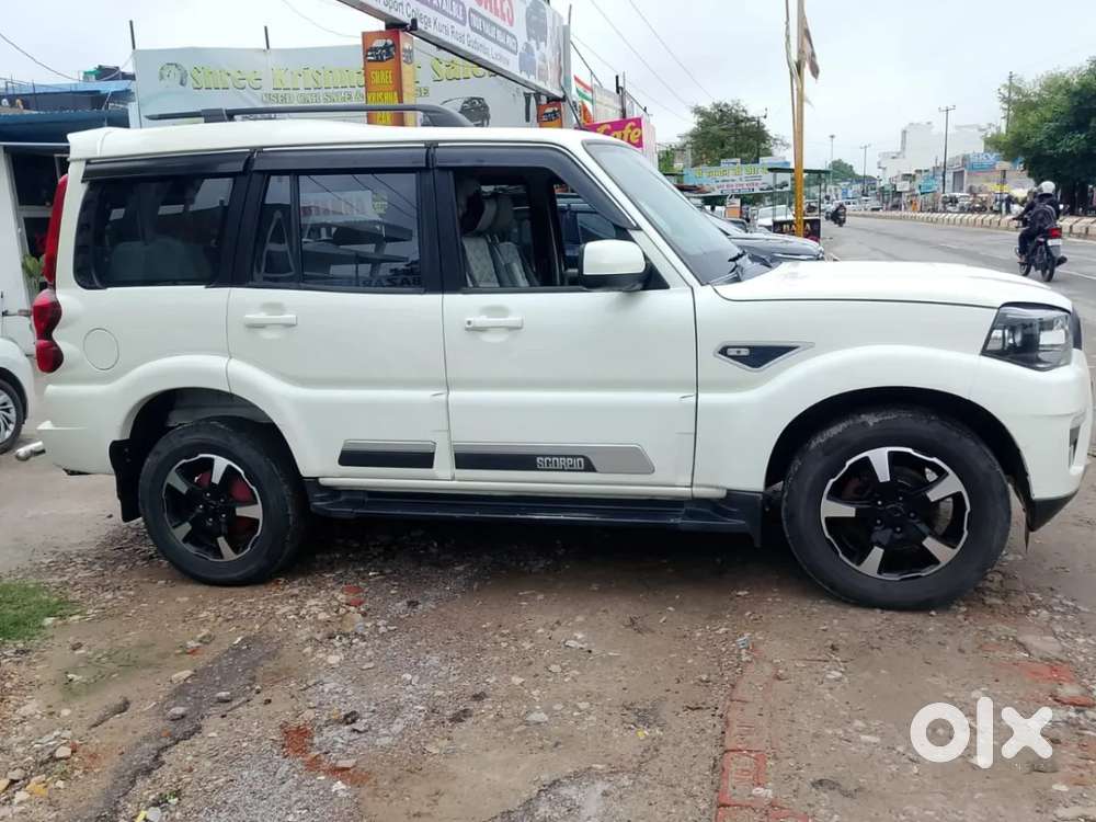 Mahindra Scorpio Classic, 2023, Diesel