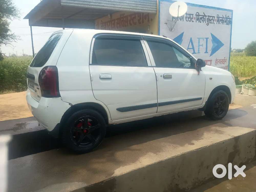 गाड़ी चलने मे अच्छी है अलोय वहिल है Km 107000 चली हुई है हिसार नाम है