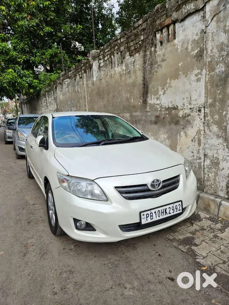 Toyota Corolla Altis 2010