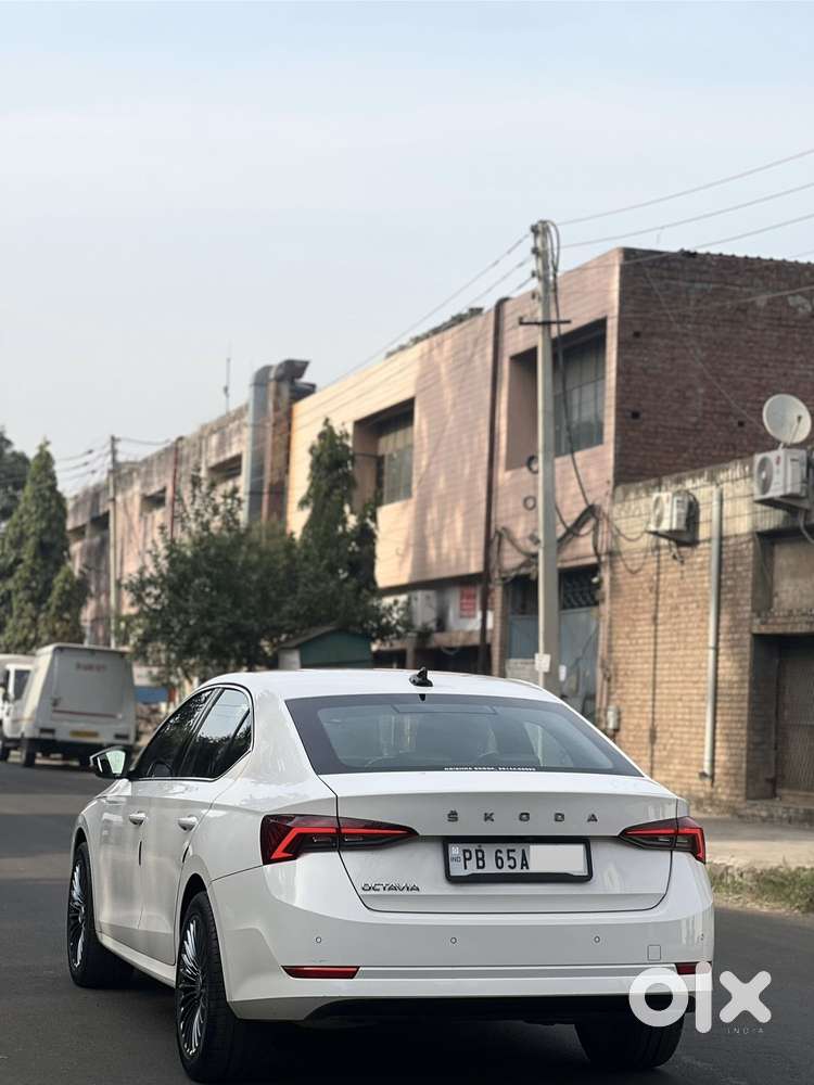 Skoda Octavia 2.0 Style Tsi At, 2022, Petrol