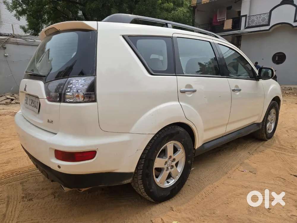 Mitsubishi Outlander 2012 Petrol 112000 Km Driven