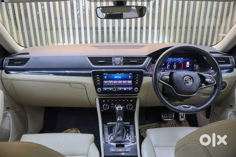 Skoda Superb 2.0 L&k Tsi At, 2022, Petrol