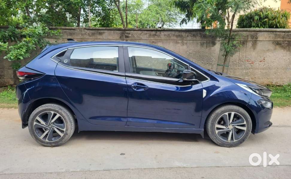 Tata Altroz Xz Plus (s), 2023, Petrol