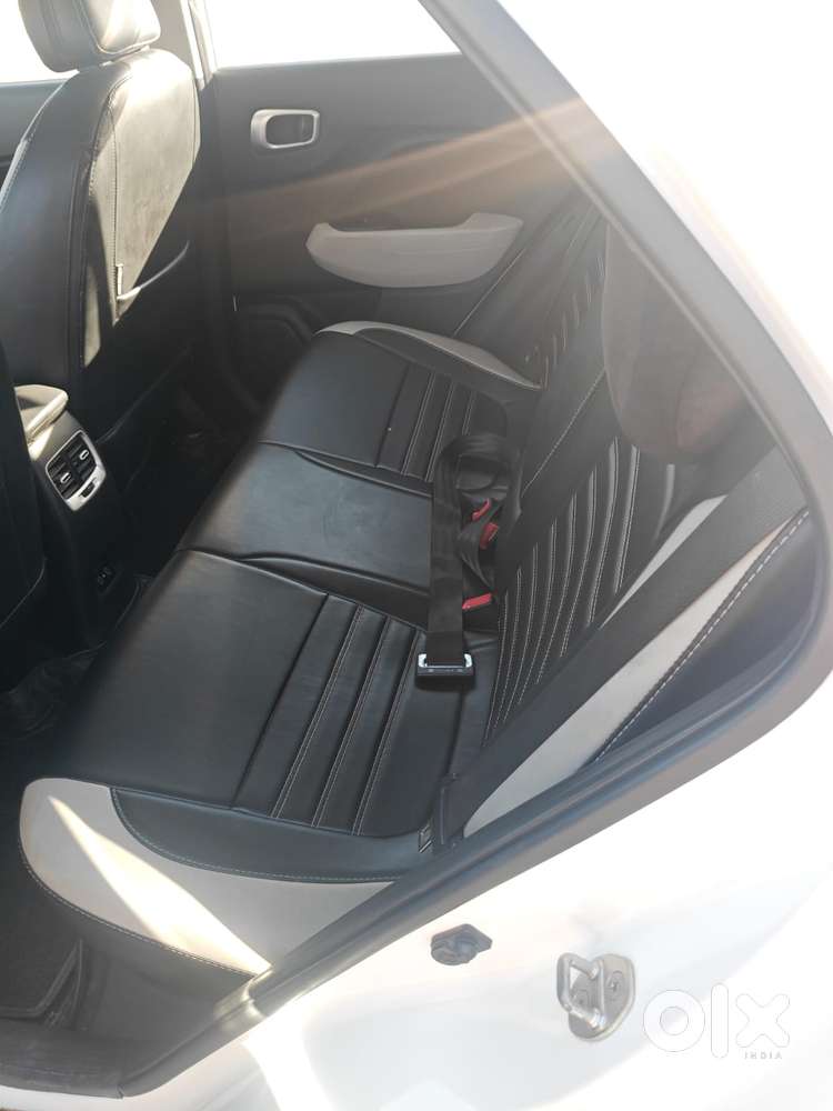 Hyundai Venue Sx Knight Edition Mt, 2023, Petrol