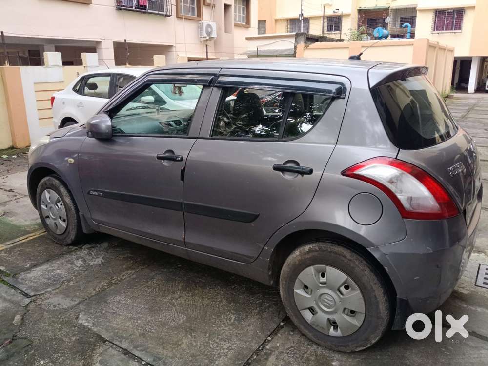 Maruti Suzuki Swift Vxi Abs Bsiv, 2012, Petrol