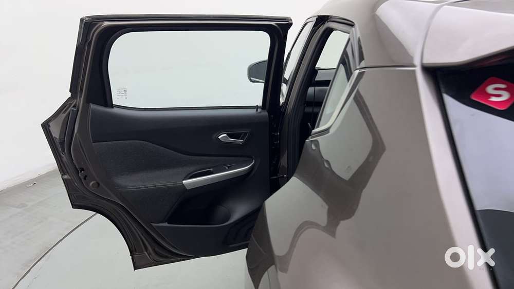 Nissan Magnite 1.0 Xv Premium Turbo Cvt (o), 2021, Petrol