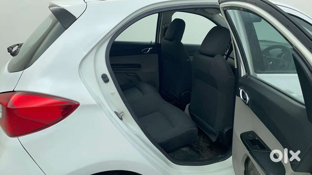 Tata Tiago Xz, 2016, Petrol