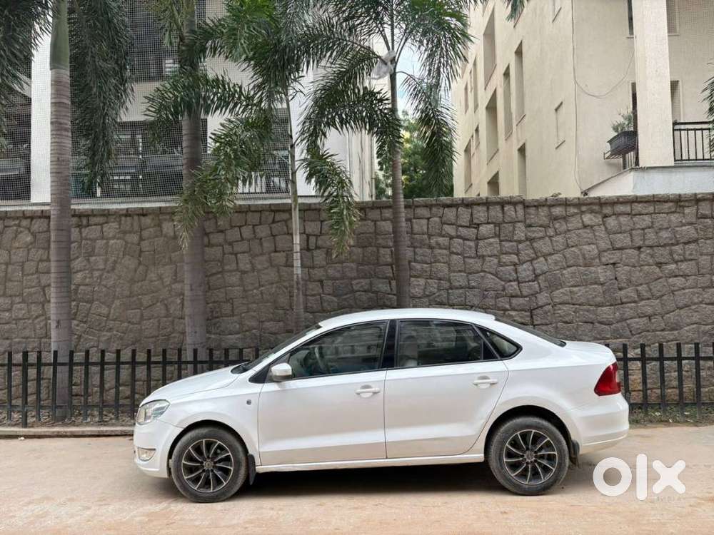 Skoda Rapid 1.5 Tdi Ambition With Alloy Wheel, 2012, Petrol