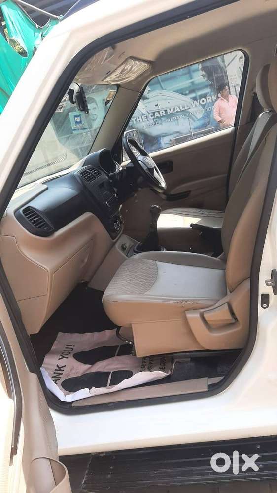 Mahindra Tuv300 T8  Single Owner  Excellent Condition
