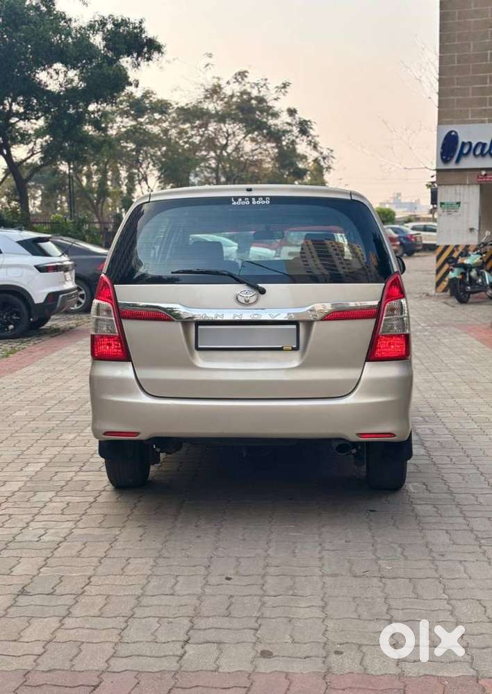 Toyota Innova 2.5 V 8 Str, 2015, Diesel