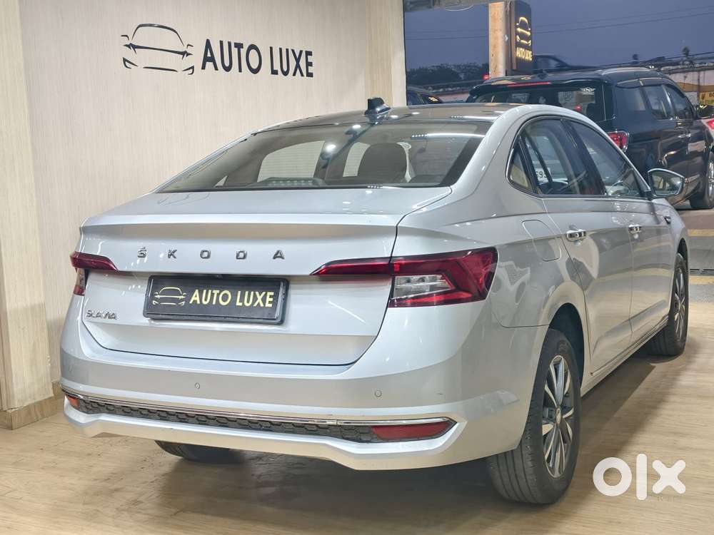 Skoda Slavia 1.0 Tsi Style At, 2023, Petrol