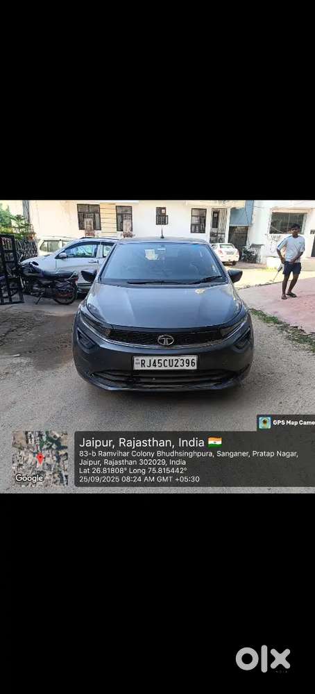 Selling My Tata Altroz Xe Plus Petrol, 2022 Model, Grey Colour, First