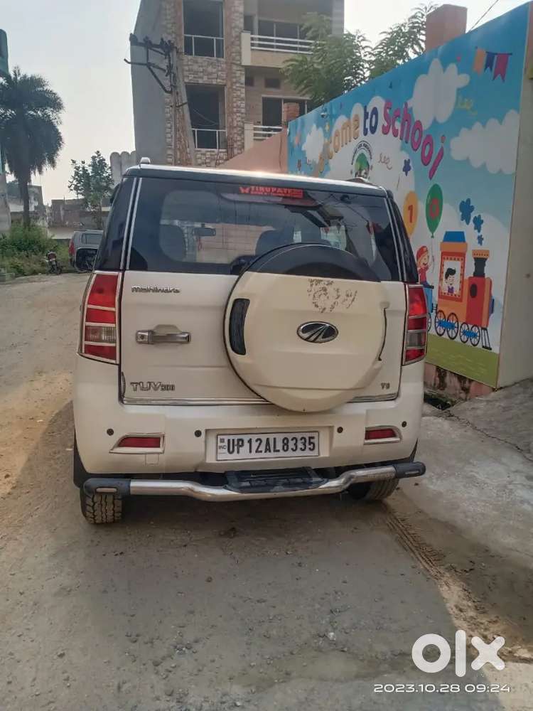 Kar Mahindra