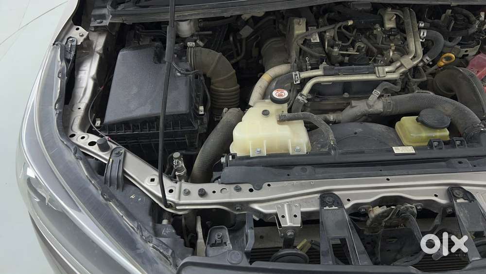 Toyota Innova Crysta 2.4 G Mt 8s, 2016, Diesel