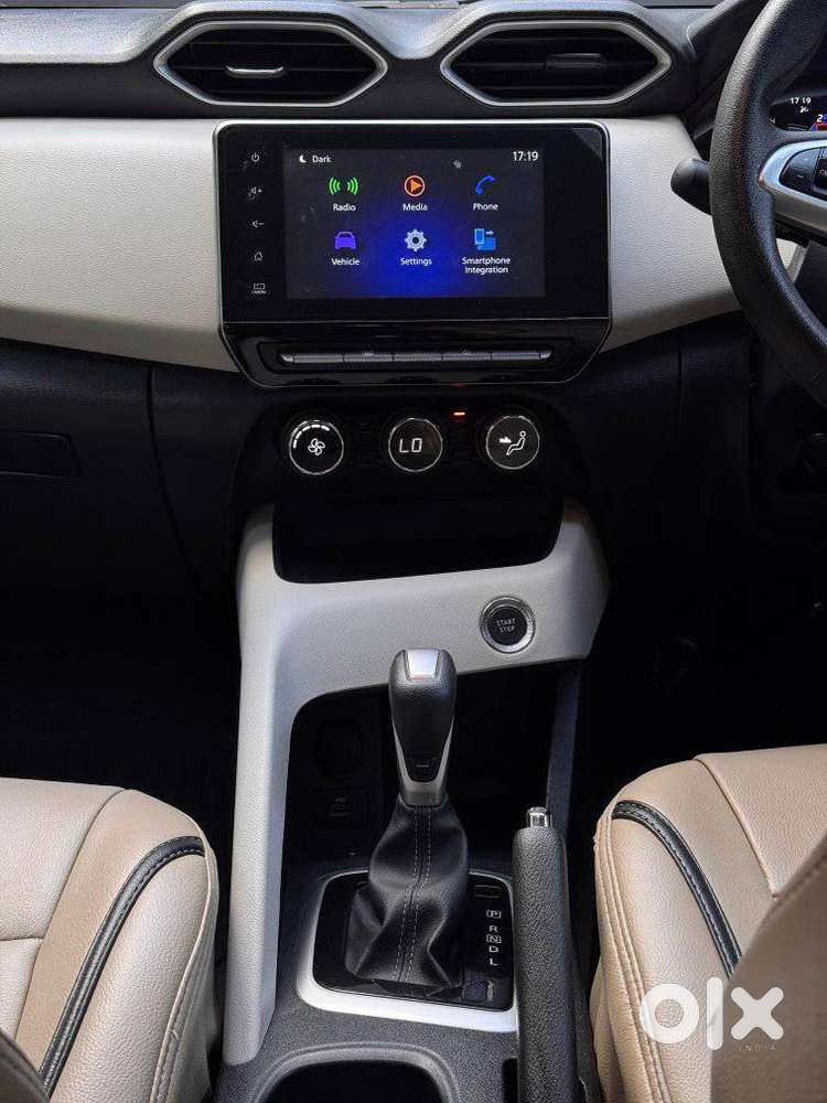Nissan Magnite 1.0 Xv Turbo Cvt, 2022, Petrol