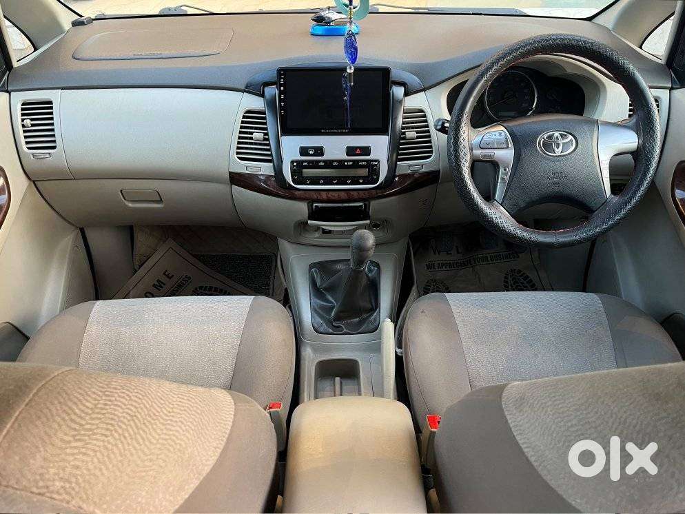 Toyota Innova 2.5 V 8 Str, 2014, Diesel