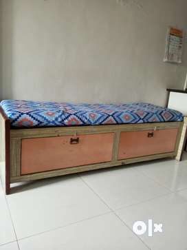 Used furniture in panvel deals on olx