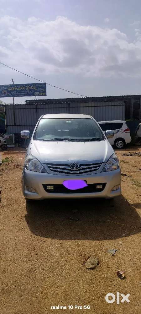 Toyota Innova 2010 Diesel 219000 Km Driven