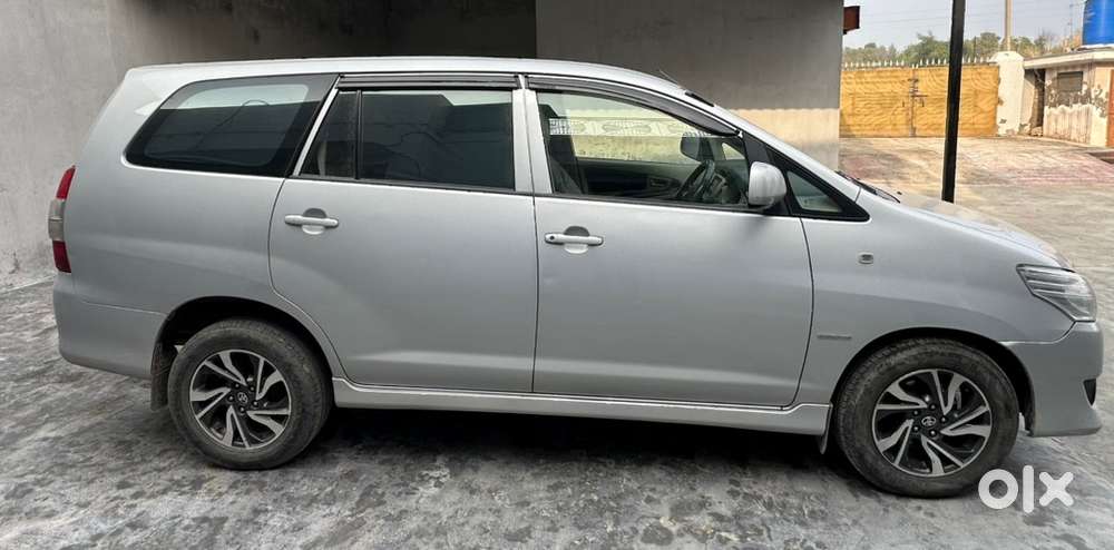 Toyota Innova Diesel Manual 2013 Year