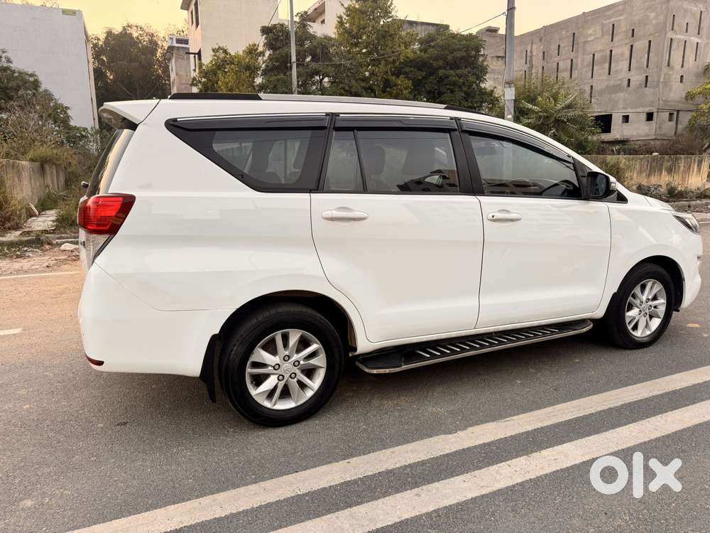 Toyota Innova Crysta [2020-ongoing] 2.4 Gx At 7 Str, 2020, Diesel