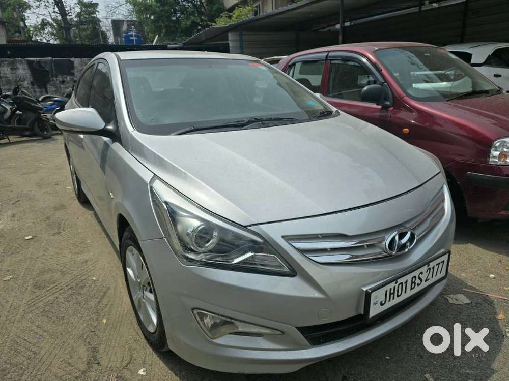 Hyundai Verna Fluidic 1.6 Vtvt Sx, 2015, Petrol