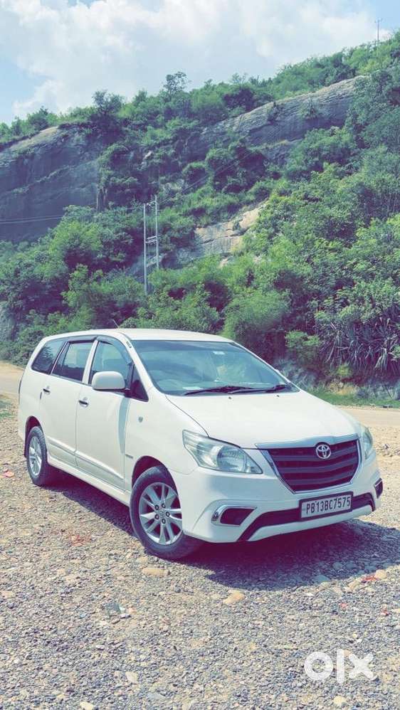 Toyota Innova 2014 Diesel Well Maintained