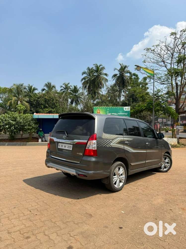 Toyota Innova 2013 Diesel Well Maintained