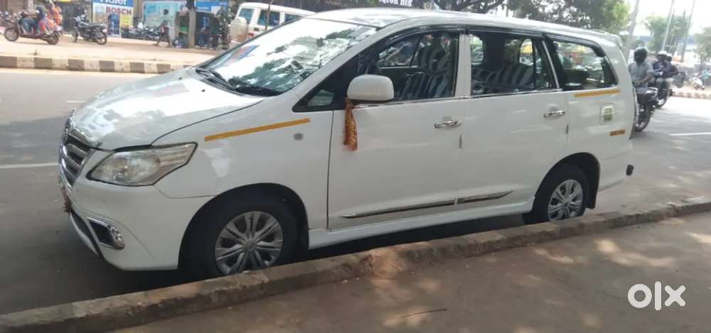 Toyota Innova 2013 Diesel Well Maintained