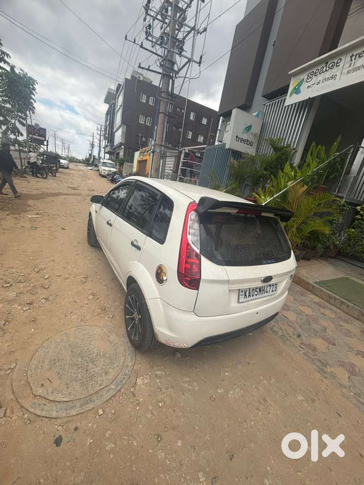 Ford Figo Diesel Zxi 2010