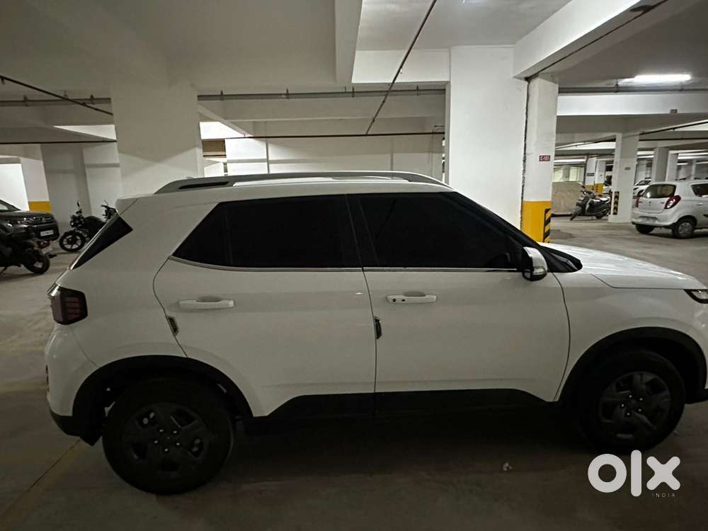 Hyundai Venue Petrol 2023