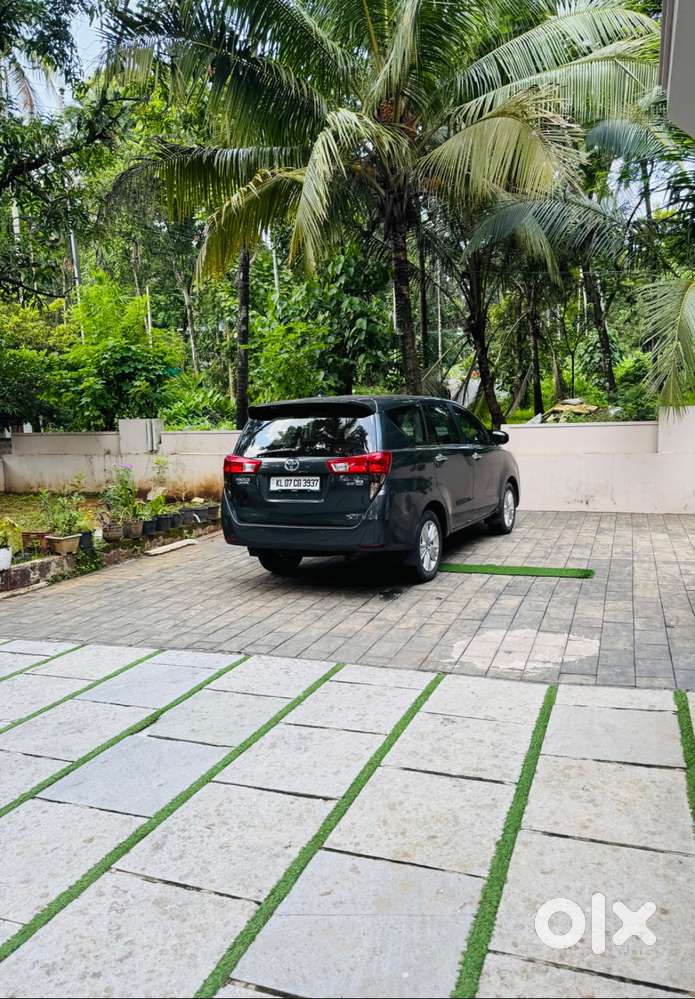 Toyota Innova Crysta Diesel 2016