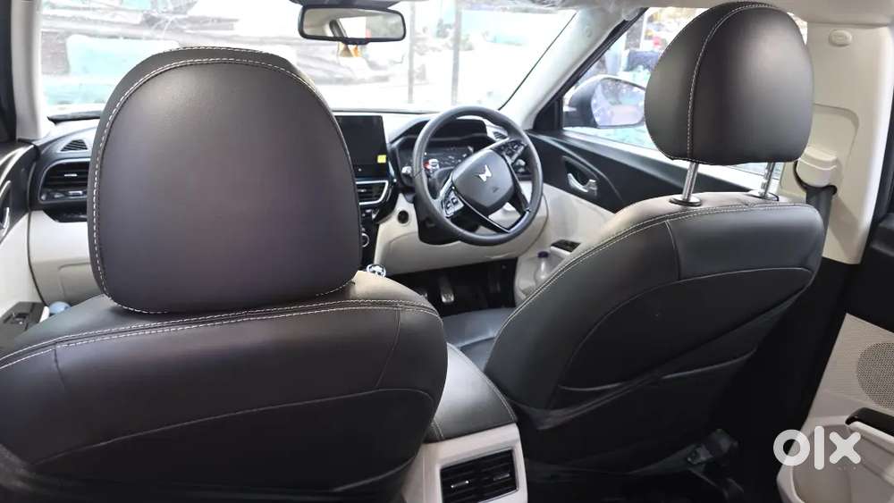 Mahindra Xuv 3xo 2025 Petrol Well Maintained