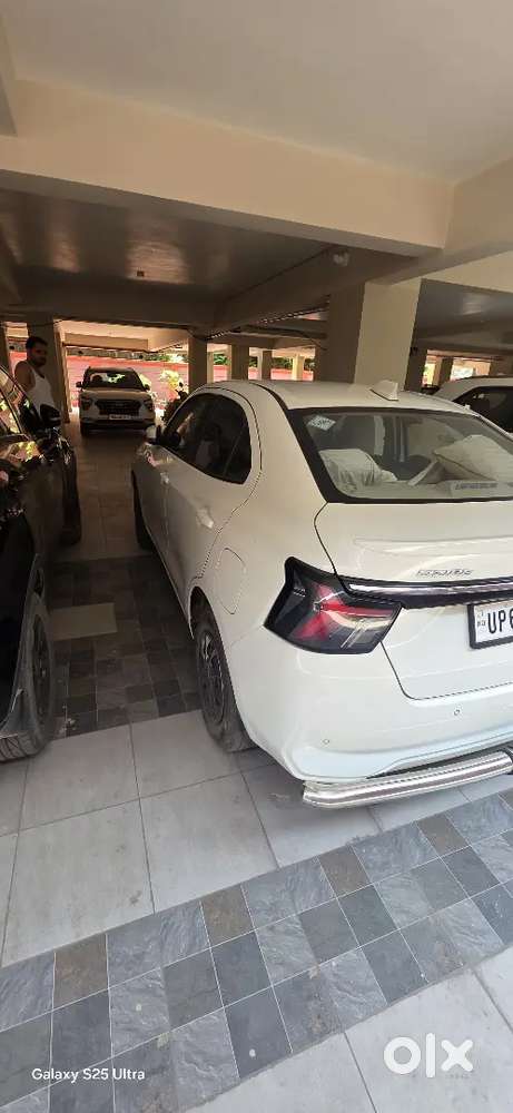Pristine 2025 Maruti Suzuki Dzire Cng – 30k Km – Company Maintained