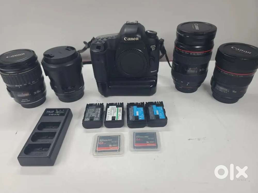Canon EOS 5D Mark III 22.3MP Digital SLR Camera - Black (with EF L IS